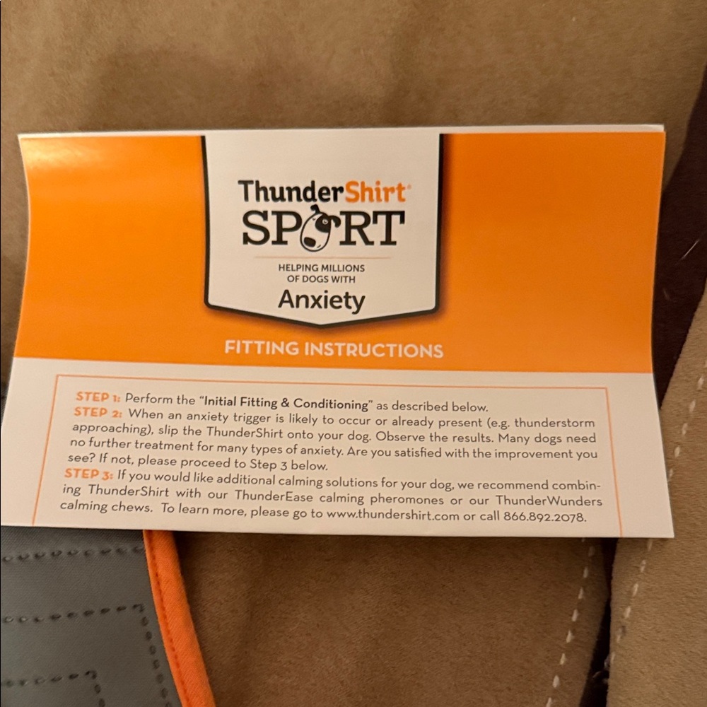 Thundershirt Sport Gray with Orange Trim for dog - Picture 2 of 3